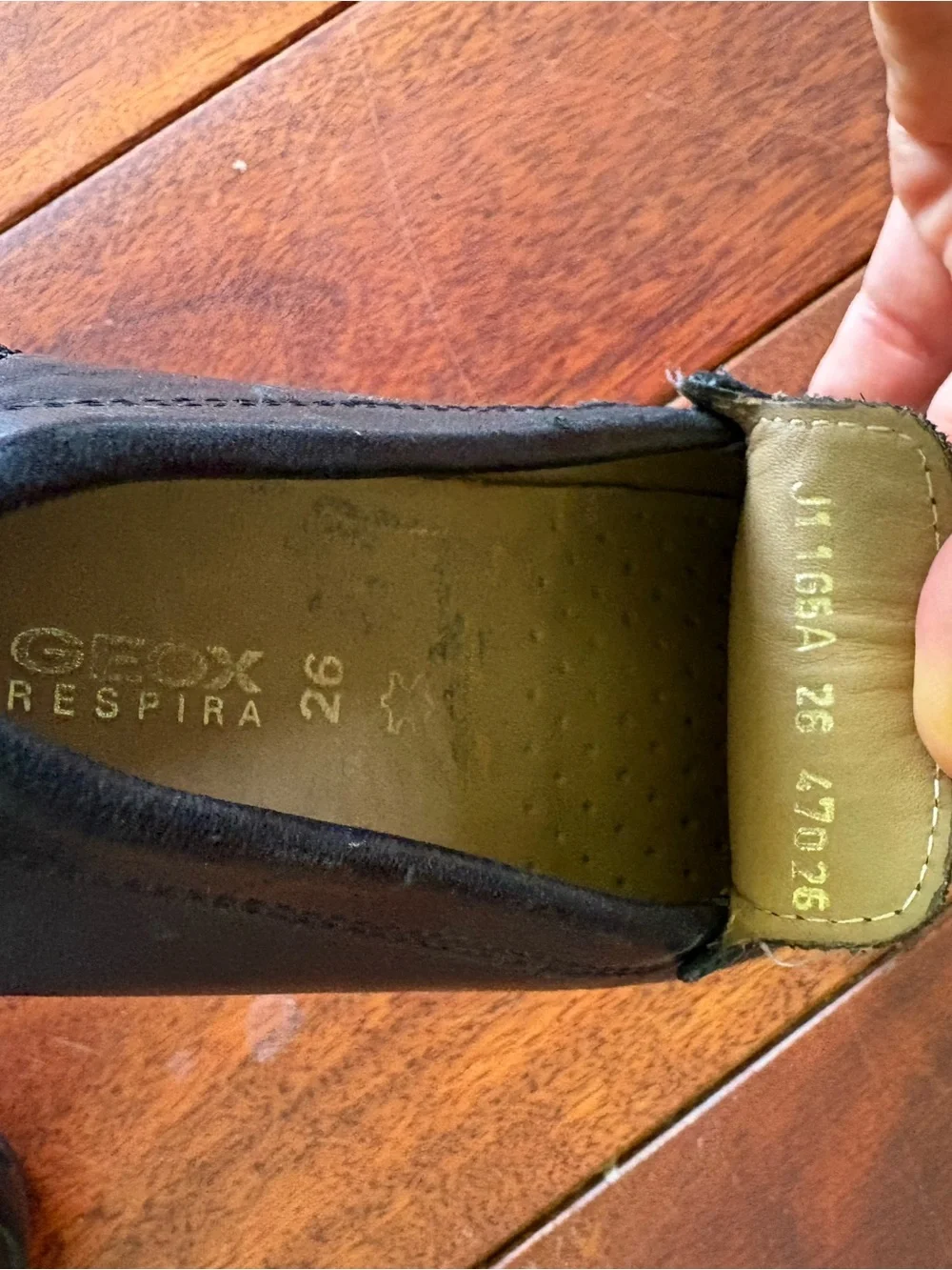 Geox Respira Boys Black Leather Slip-On Loafers EU 26 Like New